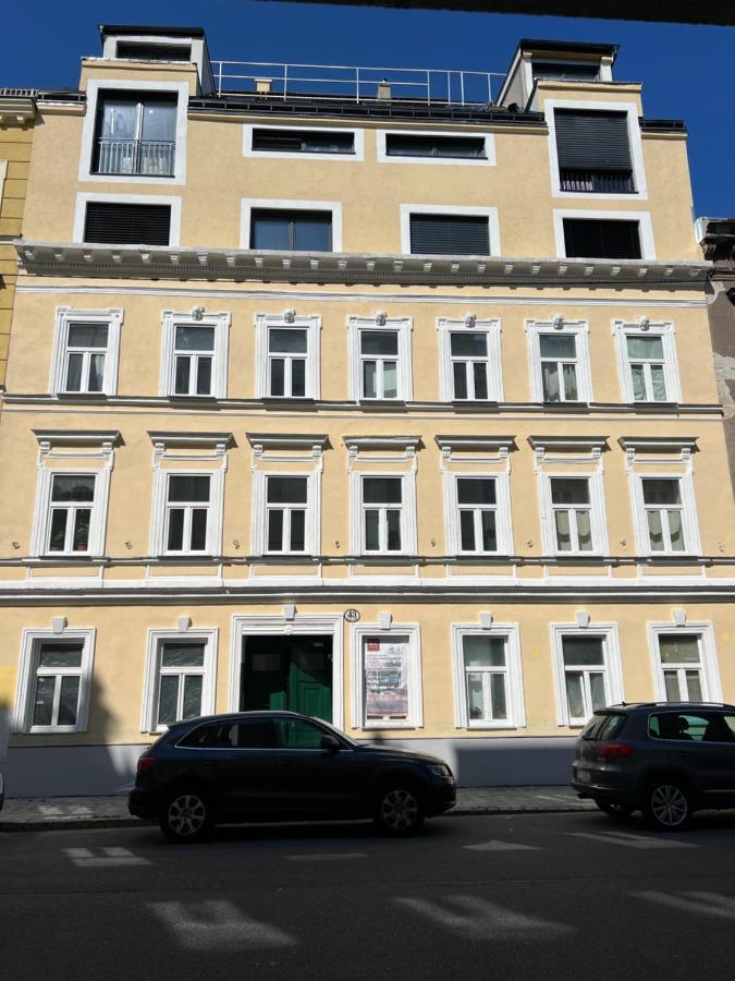Stilvolle Wohnung Mit Ruhig Gelegenem Balkon Вена Экстерьер фото